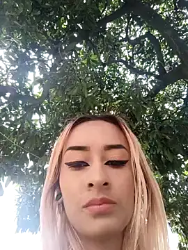 Rob_and_lizzy naked in live sex video chat