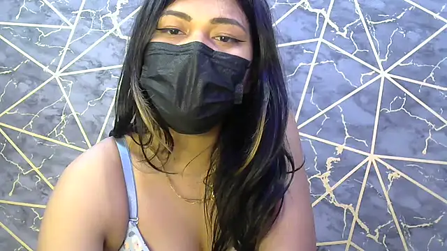 sassy_sonam naked in live sex video chat