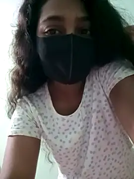 Sexy-Tuni naked in live sex video chat