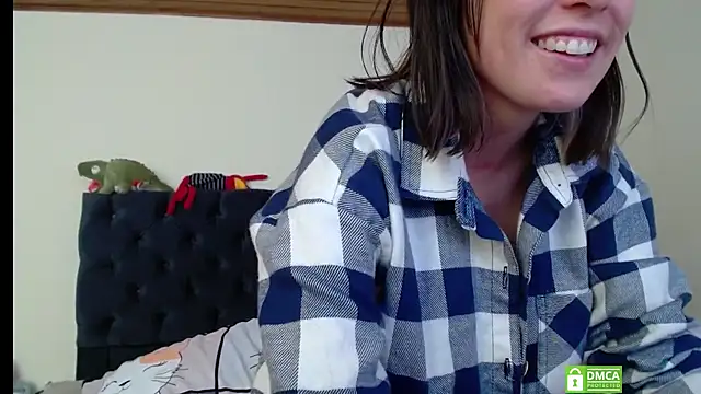 Sharon_hotty naked in live sex video chat
