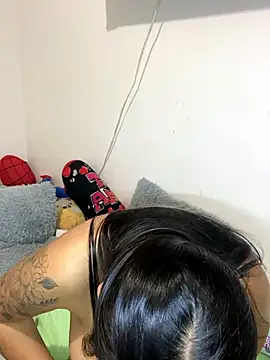 Sofi_smith23 naked in live sex video chat
