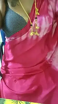 Tamilyazhini naked in live sex video chat