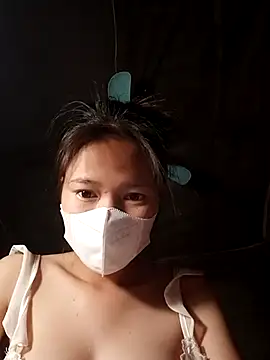 Tits_pig naked in live sex video chat