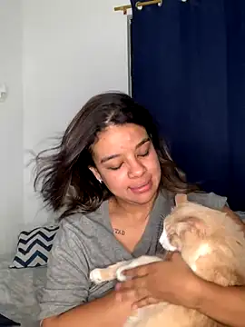 trianawhite naked in live sex video chat