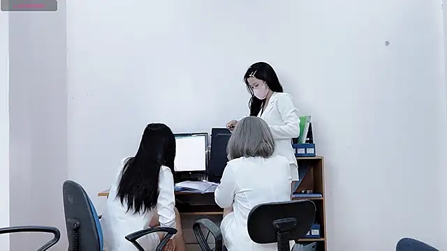 Yu_Office naked in live sex video chat