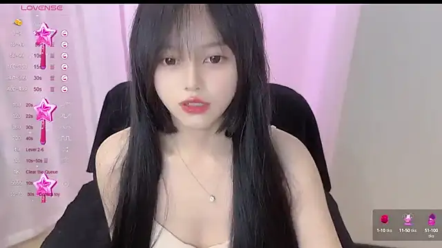 Abbily- naked in live sex video chat