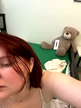 AbigailMac_ naked in live sex video chat