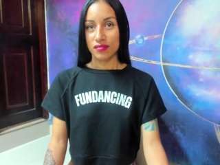 AlannaThomson1 on webcam for live free nude chat now