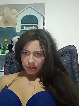 AlannaWins naked in live sex video chat
