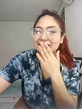 Alex-Foxy naked in live sex video chat