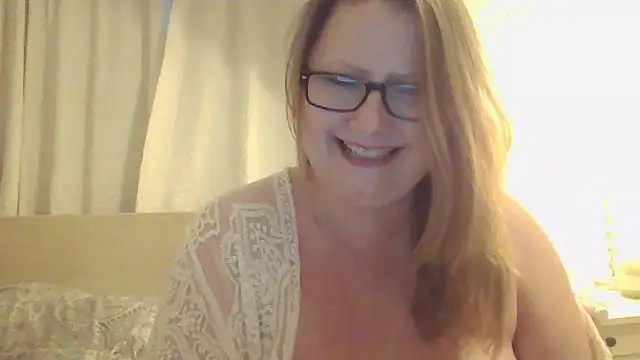 Anaisana naked in live sex video chat