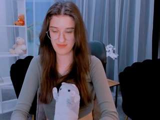 arya-solo on webcam for live free nude chat now