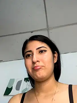 Ashley-Cutte- naked in live sex video chat