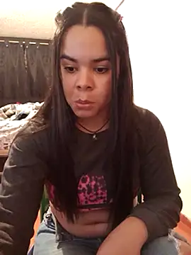 Ashley_dou naked in live sex video chat