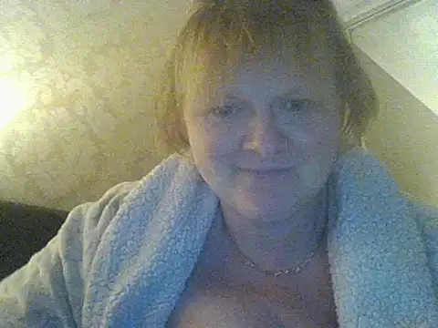 chloefeel naked in live sex video chat