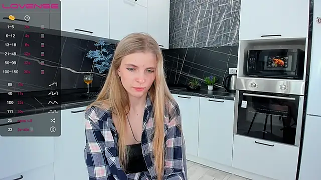 ChloeRouz naked in live sex video chat