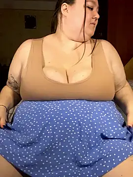 chubby_katie__ naked in live sex video chat