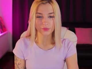Crystal-Barbie on webcam for live free nude chat now
