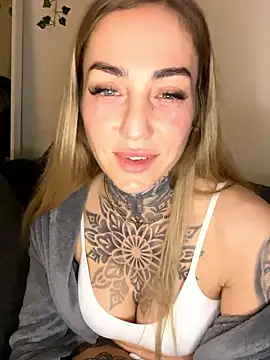 ElenaHaze naked in live sex video chat