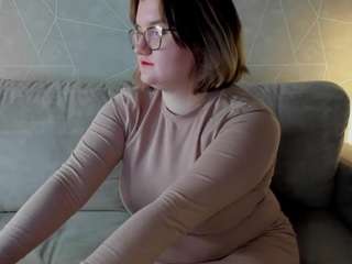 Eliza-Santos on webcam for live free nude chat now
