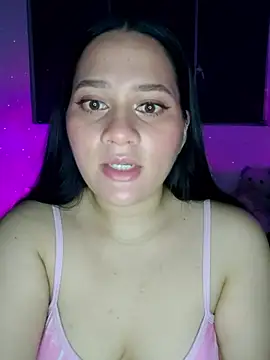 EvelynnBunny_ naked in live sex video chat