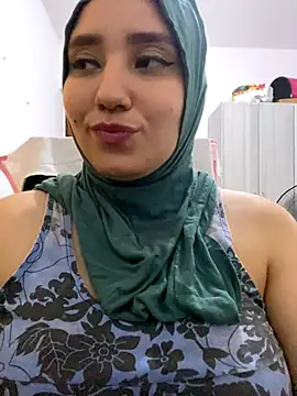 Hanamahsati naked in live sex video chat