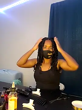 HoneyButterSweet naked in live sex video chat