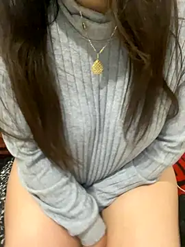 Hot-Sarah-arab naked in live sex video chat