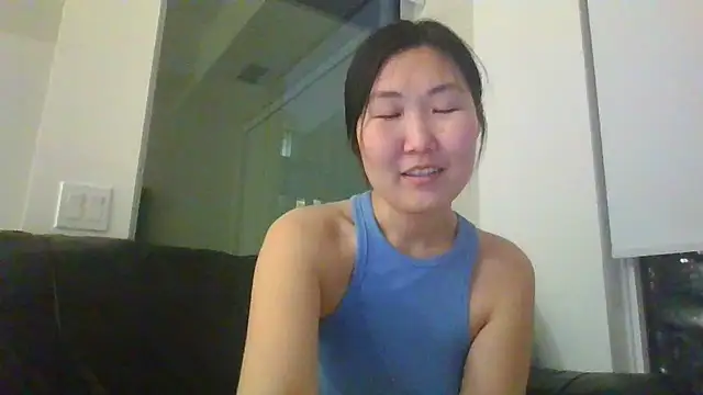 HotasianWoman naked in live sex video chat