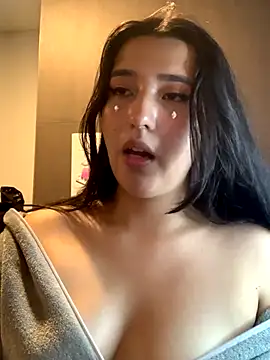 Im_Salo naked in live sex video chat