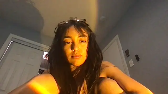 jellese naked in live sex video chat