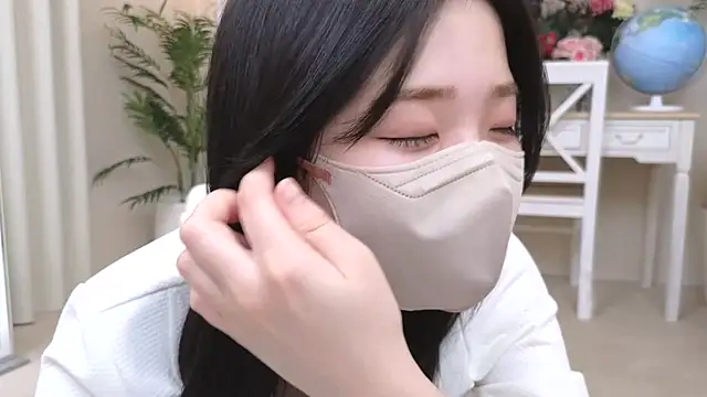 JP-YUNA naked in live sex video chat