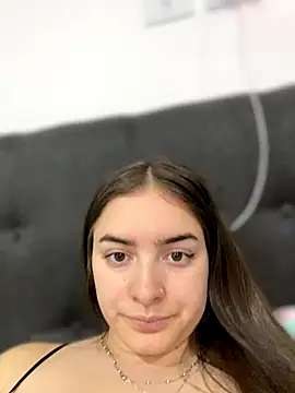 Lindaa_pink naked in live sex video chat