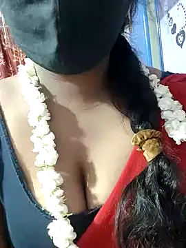 louise92 naked in live sex video chat