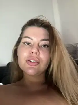 Lovers__Annn naked in live sex video chat