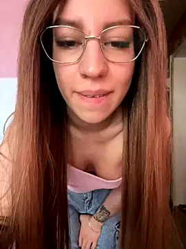 Magic_Alice naked in live sex video chat