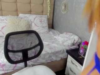 MeganRobins on webcam for live free nude chat now