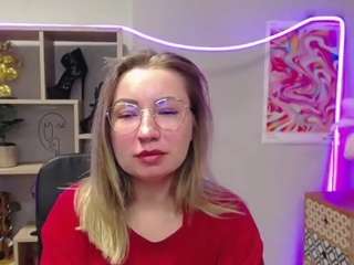 MiaxLust on webcam for live free nude chat now