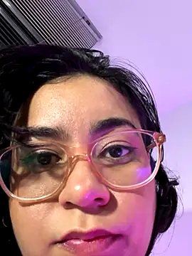 Milaklum naked in live sex video chat