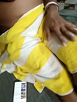 MilkyLina naked in live sex video chat