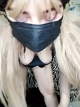 Moroccan-girl naked in live sex video chat