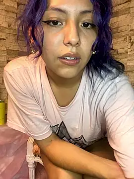 NeferaHaze naked in live sex video chat