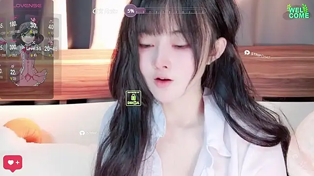 -o-Sundae naked in live sex video chat
