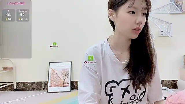 Poker-MM naked in live sex video chat