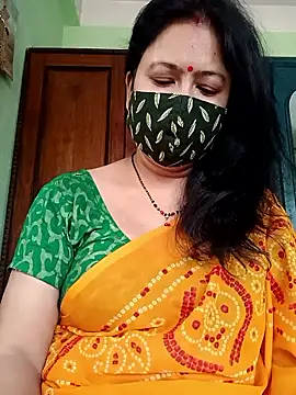Rosy-B naked in live sex video chat