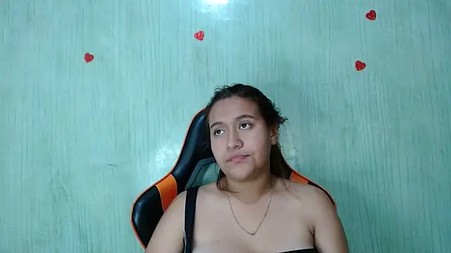sailor_moon_hot naked in live sex video chat