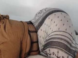SexyChill1992 on webcam for live free nude chat now