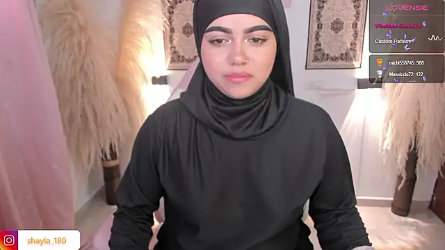 shayla_18 naked in live sex video chat