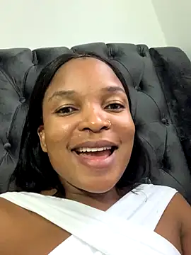 slimcateee naked in live sex video chat