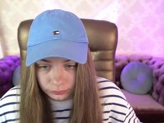 TilaraShine on webcam for live free nude chat now